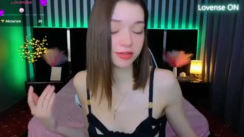 Snapshot of cherry_wipe chatting on June 2026 06:28:01 AM Cherry Wipe online show from June 2026 06:28:01 AM