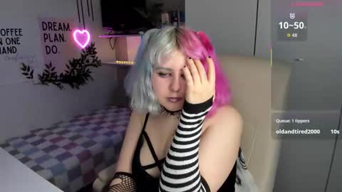 Sarah online show from February 2026 09:33:02 PM