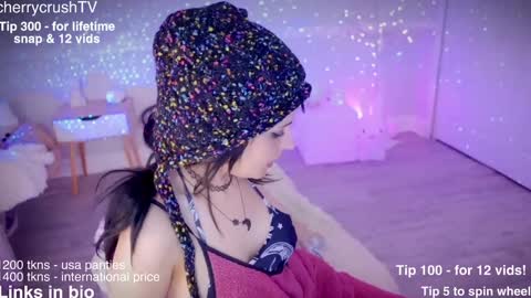 Cherry Crush  online show from September 2025 07:06:02 PM