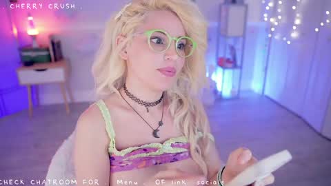 Snapshot of cherrycrush chatting on April 2026 05:16:01 PM Cherry Crush online show from April 2026 05:16:01 PM