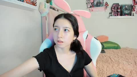 Snapshot of cherrymafer666 chatting on January 2025 12:07:01 AM cherrycute666 online show from January 2025 12:07:01 AM