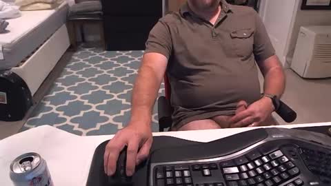 Snapshot of chesbayboy chatting on September 2025 04:06:02 AM chesbayboy online show from September 2025 04:06:02 AM