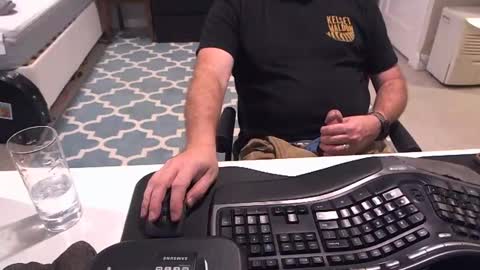 Snapshot of chesbayboy chatting on October 2025 04:44:02 AM chesbayboy online show from October 2025 04:44:02 AM