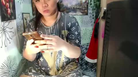 Snapshot of chescahotxxxl chatting on December 2024 12:23:01 PM chescahotxxxl online show from December 2024 12:23:01 PM