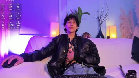 Cheys online show from April 2026 07:01:01 PM