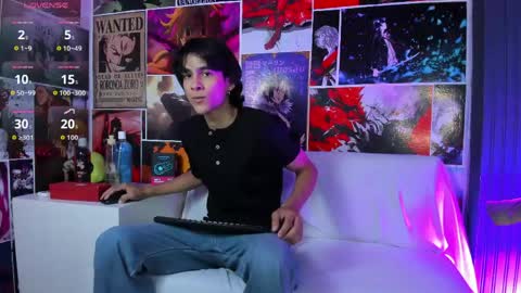 Snapshot of cheys_mast chatting on May 2026 06:53:01 PM Cheys online show from May 2026 06:53:01 PM