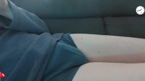 Snapshot of chezmonsieur_g chatting on January 2026 12:42:01 PM Grey online show from January 2026 12:42:01 PM