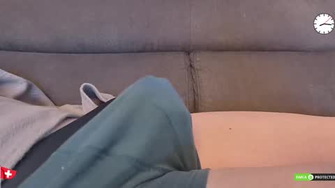Snapshot of chezmonsieur_g chatting on January 2026 07:11:01 PM Grey online show from January 2026 07:11:01 PM