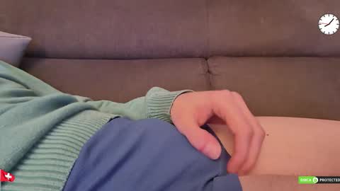 Snapshot of chezmonsieur_g chatting on February 2026 07:06:01 PM Grey online show from February 2026 07:06:01 PM