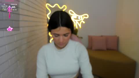 Snapshot of chiara_tay chatting on February 2025 07:20:02 PM Chiara online show from February 2025 07:20:02 PM