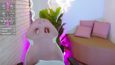 Snapshot of chiara_tay chatting on February 2025 09:34:02 AM Chiara online show from February 2025 09:34:02 AM