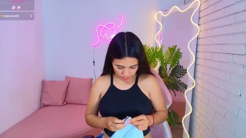 Snapshot of chiara_tay chatting on March 2025 09:49:01 AM Chiara online show from March 2025 09:49:01 AM