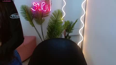 Snapshot of chiara_tay chatting on March 2025 07:09:02 PM Chiara online show from March 2025 07:09:02 PM