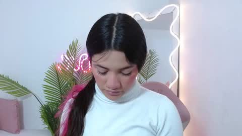 Snapshot of chiara_tay chatting on September 2025 11:37:02 AM Chiara online show from September 2025 11:37:02 AM