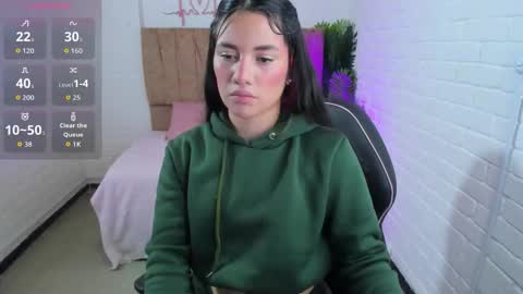 Snapshot of chiara_tay chatting on September 2025 07:41:01 PM Chiara online show from September 2025 07:41:01 PM