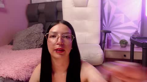 Snapshot of chiaraa_fiore chatting on February 2025 11:19:02 PM Chiara online show from February 2025 11:19:02 PM