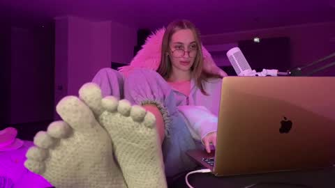 Goddess Vika - owner of all ur money online show from December 2024 02:22:02 PM