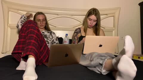 Goddess Vika - owner of all ur money online show from December 2024 06:40:01 PM