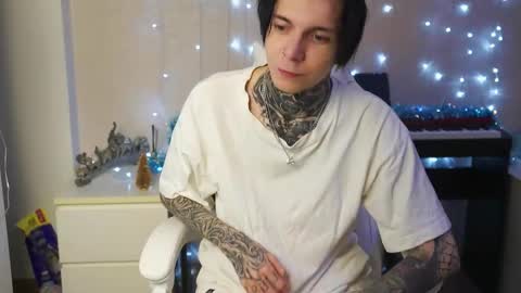 Snapshot of chillguy2k chatting on December 2024 10:16:02 PM Rick online show from December 2024 10:16:02 PM