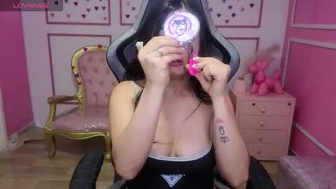 Snapshot of chinatsu_t chatting on November 2025 12:58:02 PM Kelly online show from November 2025 12:58:02 PM