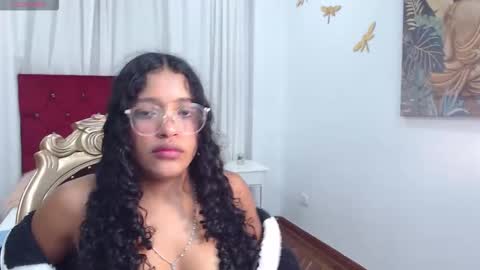 Snapshot of chleo_wild chatting on November 2025 03:02:01 PM chleo_wild online show from November 2025 03:02:01 PM