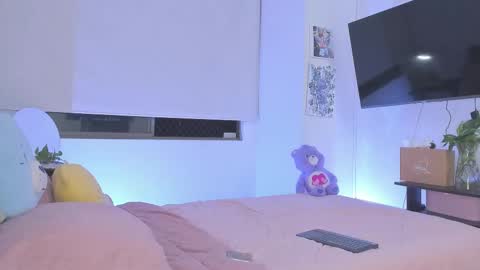 Snapshot of chloe__daviss chatting on February 2026 07:18:01 AM CHLOE online show from February 2026 07:18:01 AM