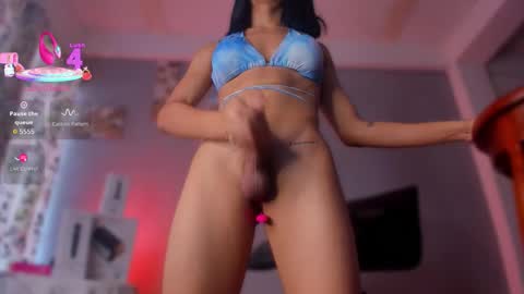 chloe_cooperr online show from November 2025 07:47:01 PM