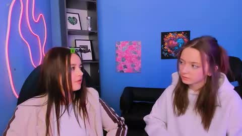 Snapshot of chloe_ley chatting on March 2026 12:45:02 PM chloe_ley online show from March 2026 12:45:02 PM