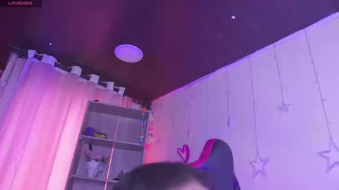 CLOE  online show from September 2025 08:45:01 PM