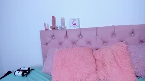 Snapshot of chloe_moretz_1 chatting on March 2025 05:24:02 PM Chloe online show from March 2025 05:24:02 PM