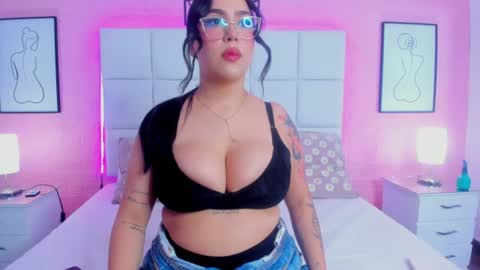 cloe online show from July 2026 08:44:02 PM