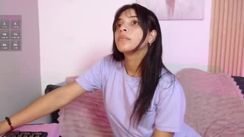 Snapshot of chloe_peach_ chatting on April 2026 12:03:01 PM chloe_peach_ online show from April 2026 12:03:01 PM