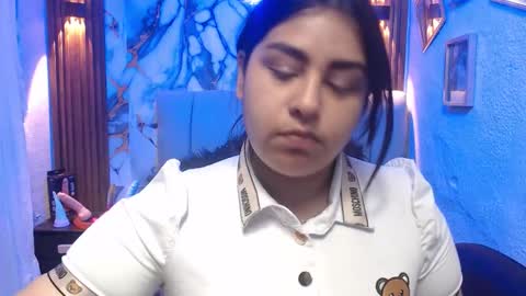 chloe_smith5 online show from February 2026 02:49:02 PM