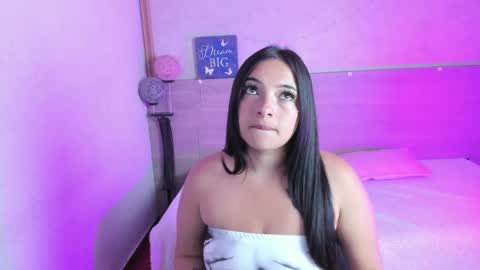 Snapshot of chloe_stark_ chatting on May 2026 12:21:01 PM chloe_stark_ online show from May 2026 12:21:01 PM