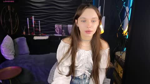Snapshot of chloe_sunny chatting on April 2026 09:06:02 PM Chloe online show from April 2026 09:06:02 PM
