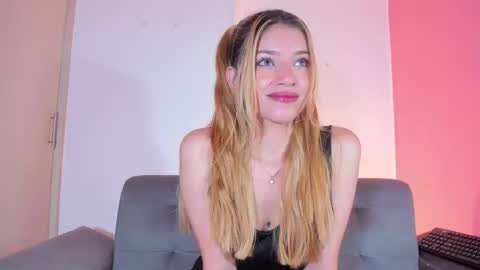 Snapshot of chloe_sweet7 chatting on September 2025 10:57:02 PM Chloe Miller  online show from September 2025 10:57:02 PM
