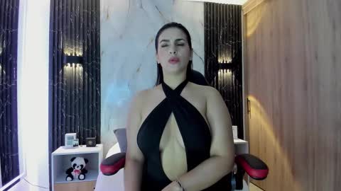 Snapshot of chloe_toms chatting on October 2025 10:45:01 AM chloe online show from October 2025 10:45:01 AM