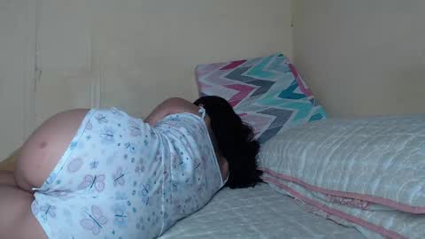 Snapshot of chloe_vahos chatting on December 2024 04:06:01 PM Chloe  online show from December 2024 04:06:01 PM