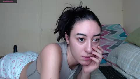 Snapshot of chloe_vahos chatting on December 2024 03:20:02 PM Chloe  online show from December 2024 03:20:02 PM