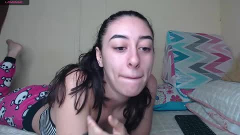 Snapshot of chloe_vahos chatting on January 2025 01:42:02 PM Chloe  online show from January 2025 01:42:02 PM