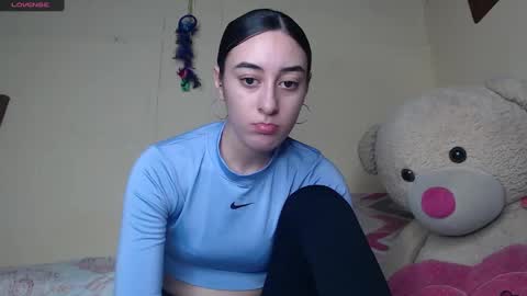 Snapshot of chloe_vahos chatting on January 2025 08:50:01 PM Chloe  online show from January 2025 08:50:01 PM