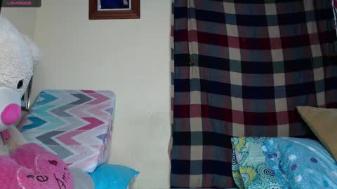 Snapshot of chloe_vahos chatting on January 2025 06:17:02 PM Chloe  online show from January 2025 06:17:02 PM