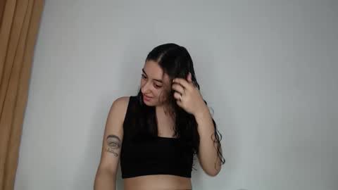 Snapshot of chloe_vahos chatting on September 2025 09:40:02 PM Chloe  online show from September 2025 09:40:02 PM