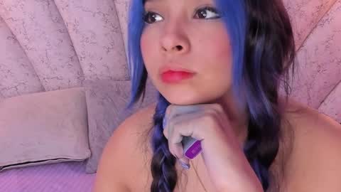 Snapshot of chloe_watson_ chatting on December 2024 11:56:02 PM online show from December 2024 11:56:02 PM