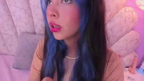Snapshot of chloe_watson_ chatting on February 2025 07:49:01 PM online show from February 2025 07:49:01 PM