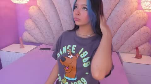 Snapshot of chloe_watson_ chatting on February 2025 06:26:02 PM online show from February 2025 06:26:02 PM