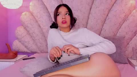 Snapshot of chloe_watson_ chatting on March 2025 12:21:01 AM online show from March 2025 12:21:01 AM