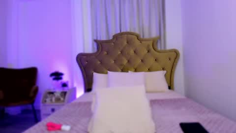 Chloe online show from December 2024 10:23:02 AM