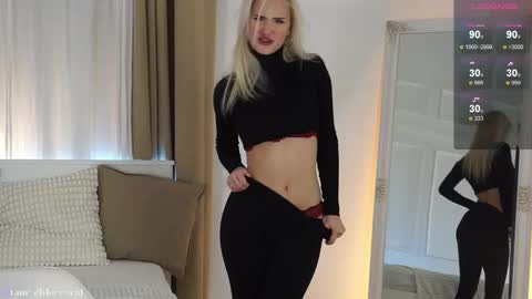 Snapshot of chloecoral chatting on February 2025 05:10:02 PM ChloeCoral online show from February 2025 05:10:02 PM