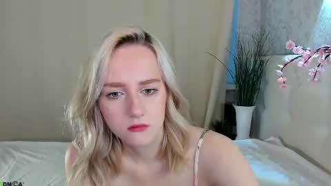 Chloe Deccker online show from June 2026 01:06:01 AM
